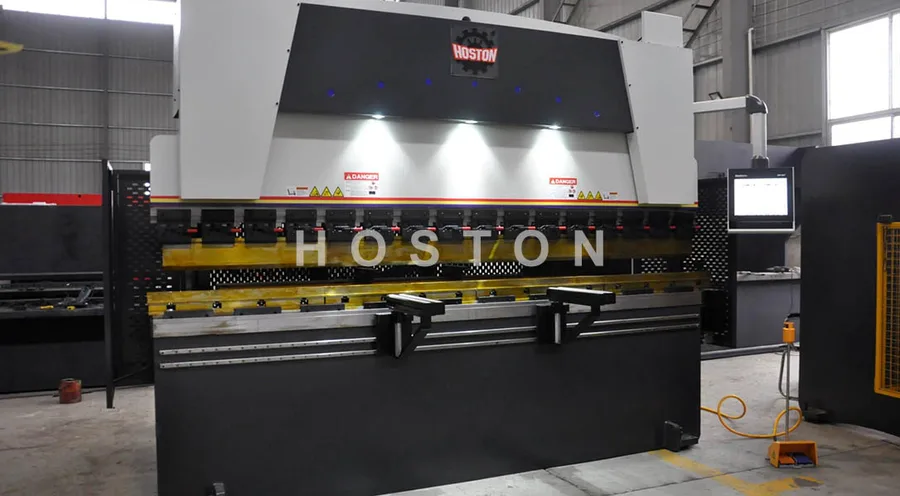 Plegadora electrohidráulica servo CNC HOSTON de 3+1 ejes (serie 30 t a 600 t) — HOSTON