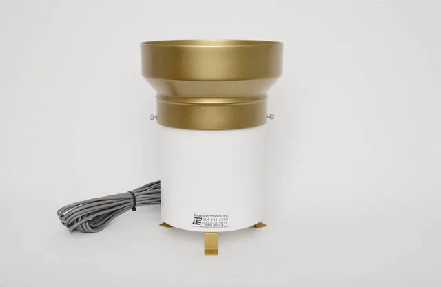 Pluviómetro de cubeta basculante de 8 pulgadas Texas Electronics TR-525USW — Texas Electronics